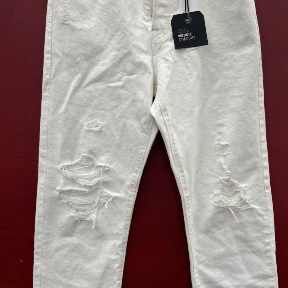 Levis Premium Denim Wedgie Straight NWT Ivory Beige 27 NEW Distressed Jeans